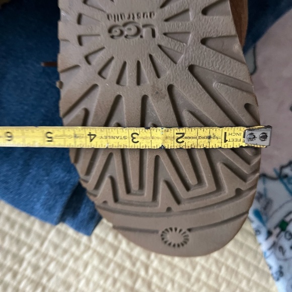 UGGs - Picture 7 of 7